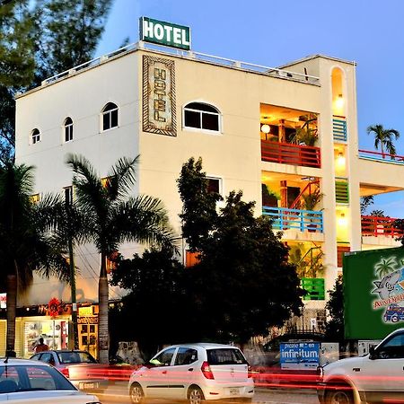 Adventure Experience Hotel Плая дел Кармен Екстериор снимка